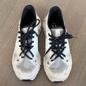 On Running Cloud X women’s sneaker in white size 7.5